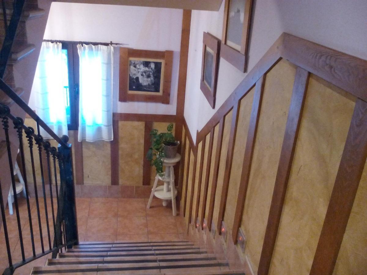 Puerta Al Duraton Bed & Breakfast Sebulcor Exterior photo